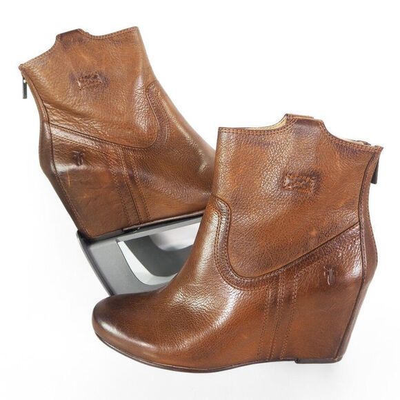 Frye Carson Wedge Ankle Booties Cognac Brown 3470656-COG Women's 7.5M - Picture 1 of 12